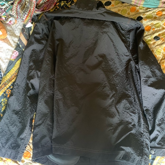 Almost new - Carbon2 Cobalt mens inclement breaker - Picture 5 of 6